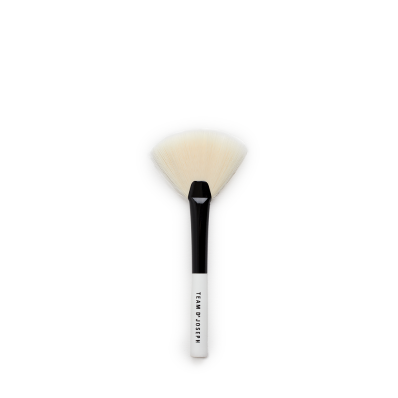 BRUSH MINI TIL PEELING & MASKE