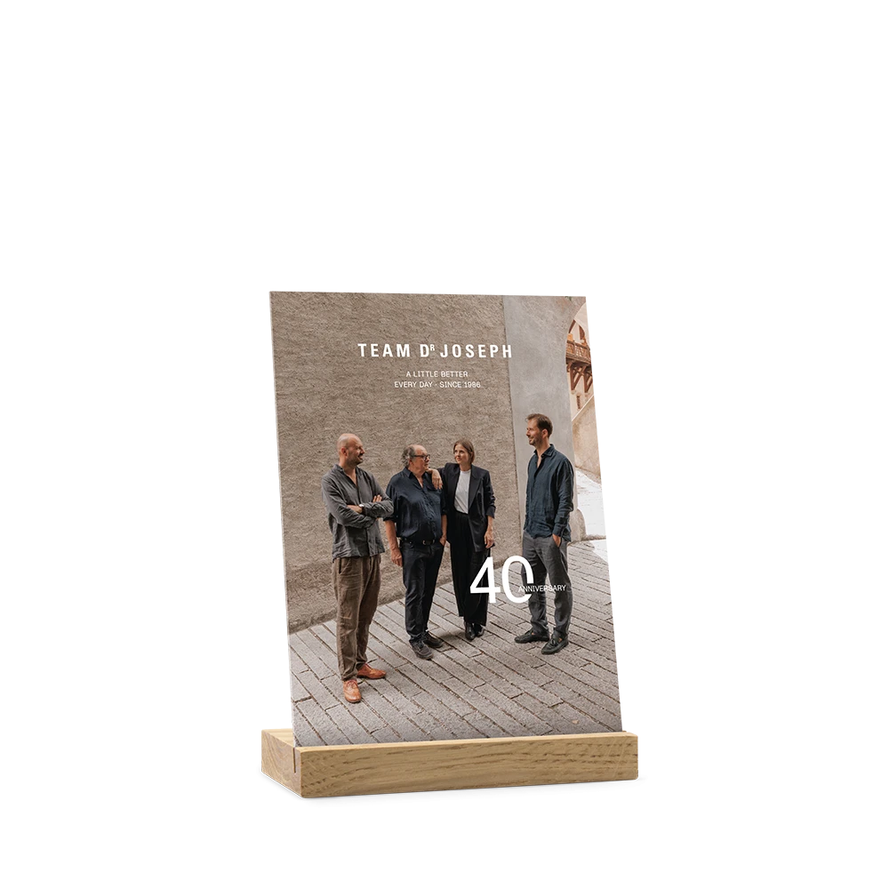 DISPLAY "40 ANNIVERSARY"